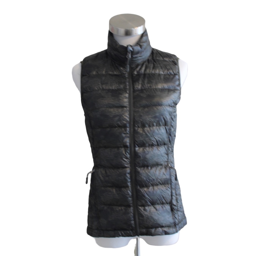 32 DEGREE Women’s Heat Waterproof Green Camo Puffer Vest. Size S